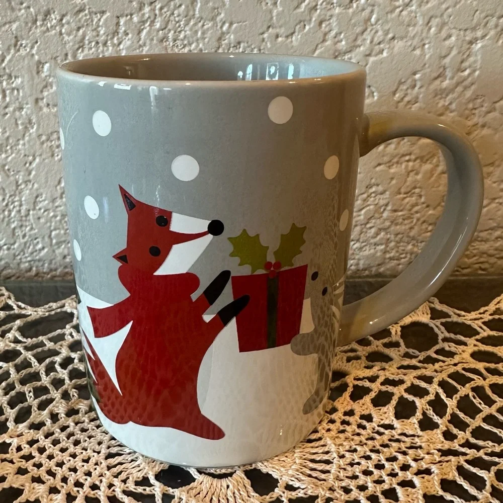 Crate&Barrel Joan Anderson Winter Holiday Critters Mug